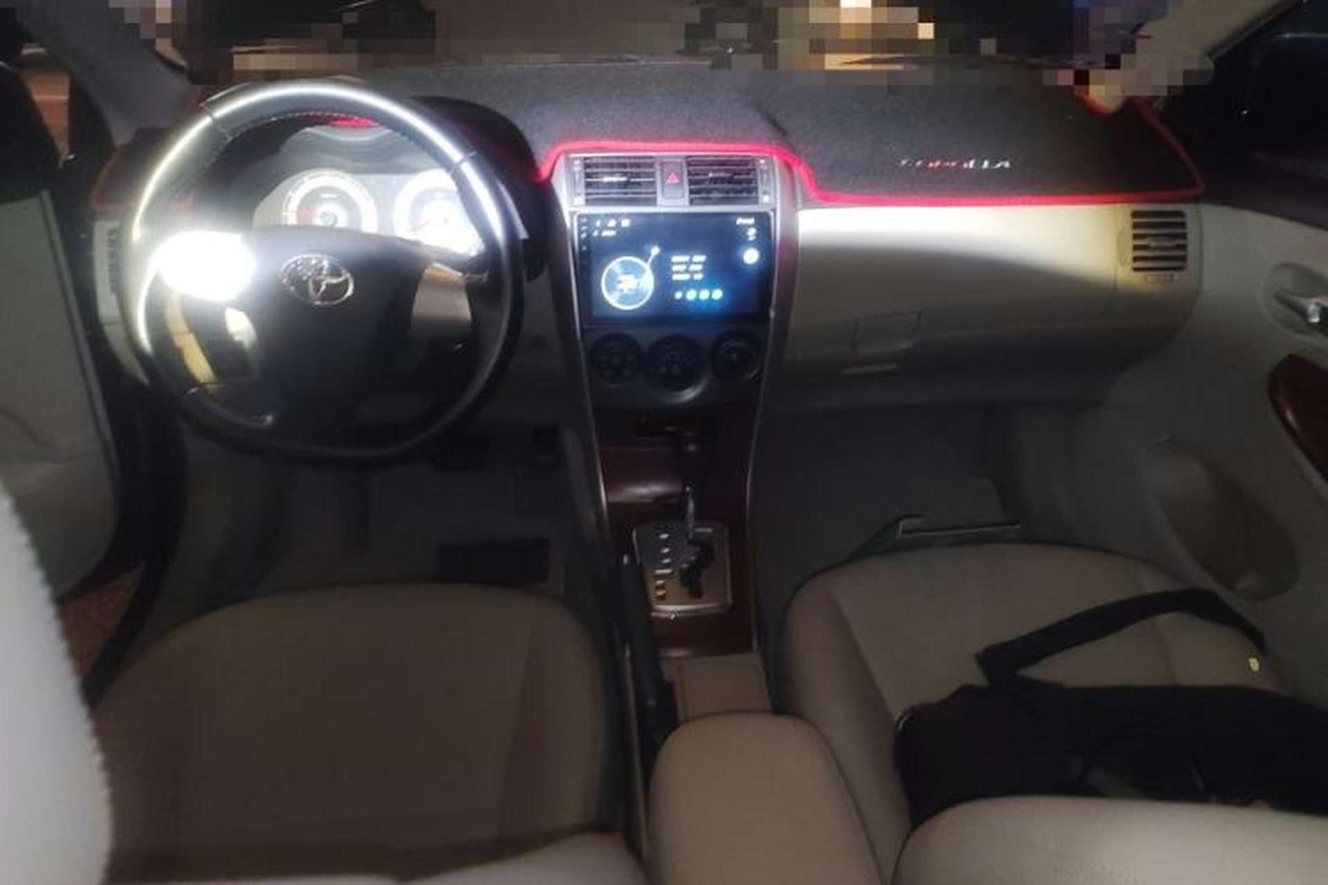 Used Toyota Corolla 2011 1.6L Automatic GL Center Console