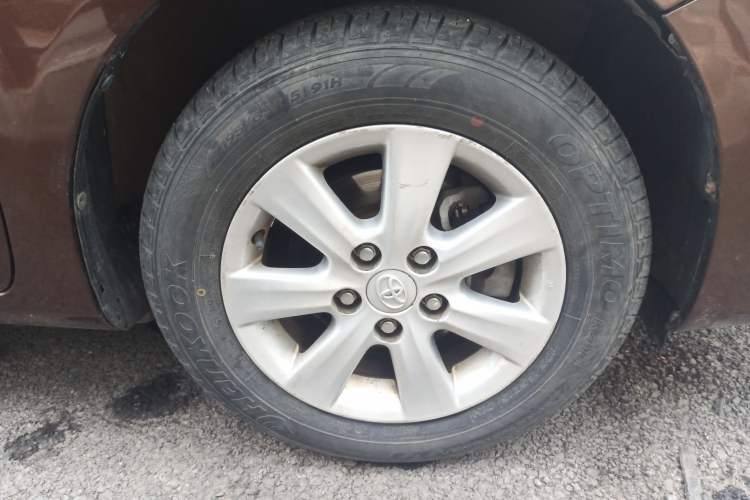 Used Toyota Corolla 2011 1.6L Automatic GL Right Front Wheel Hub
