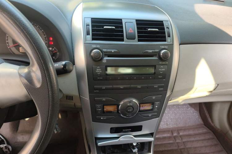 Used Toyota Corolla 2011 1.8L Manual GL-i Audio And AC Panel