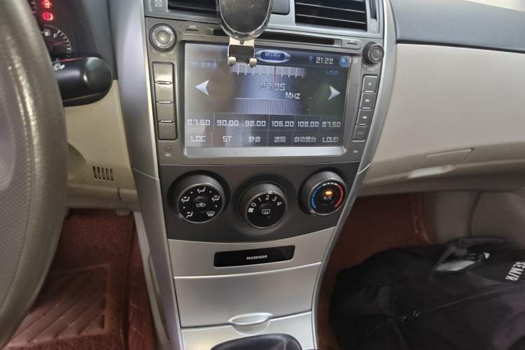 Used Toyota Corolla 2011 1.6L Manual GL Audio And AC Panel