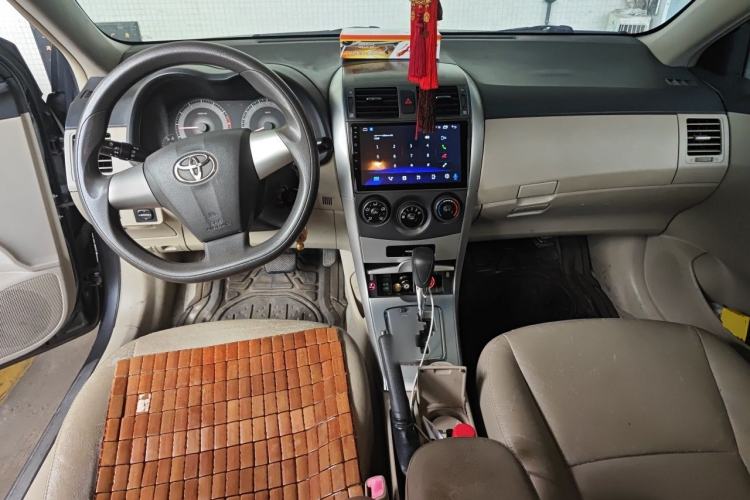 Used Toyota Corolla 2011 1.6L Automatic GL Center Console