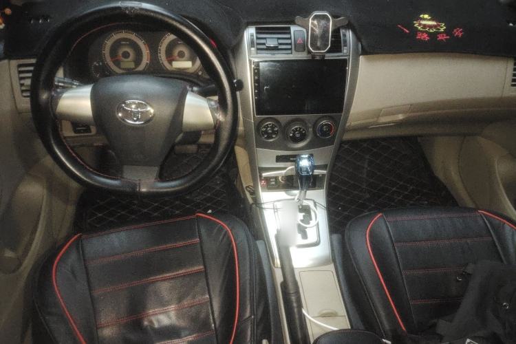 Used Toyota Corolla 2011 1.6L Automatic GL Center Console