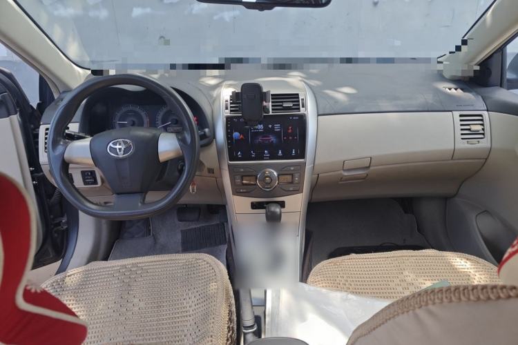 Used Toyota Corolla 2011 1.8L CVT GL-i Center Console