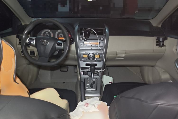 Used Toyota Corolla 2011 Edition Commemorative 1.6L Automatic GL Center Console