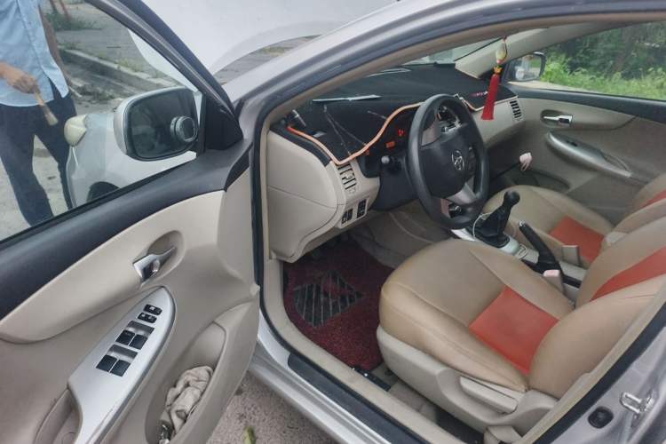 Used Toyota Corolla 2011 1.6L Manual GL Sunroof Edition Driver Seat