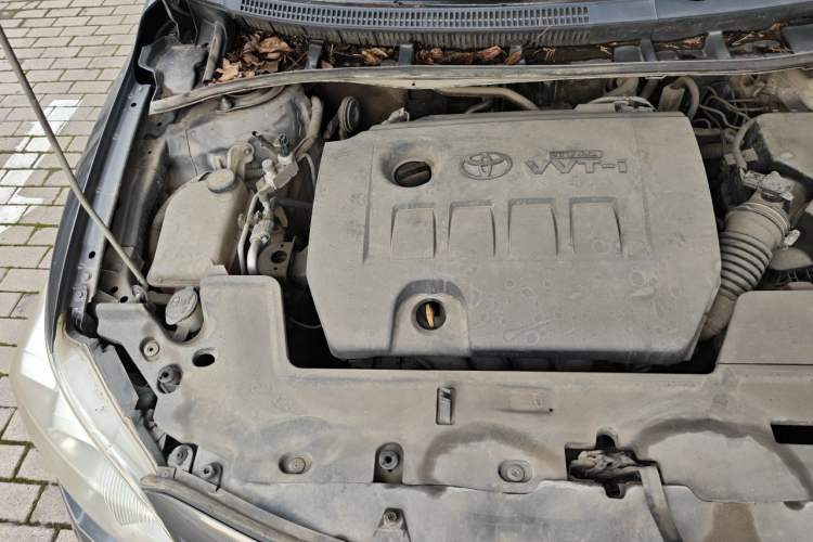 Used Toyota Corolla 2011 1.6L Manual GL Engine Bay Right
