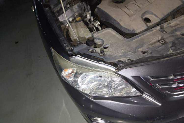 Used Toyota Corolla 2011 Edition Commemorative 1.6L Automatic GL Engine Bay Right