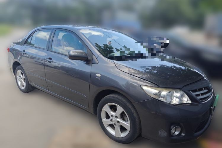 Used Toyota Corolla 2011 1.8L CVT GL-i Front Right 45 Deg