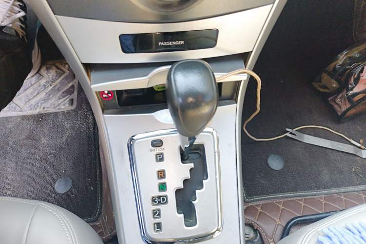 Used Toyota Corolla 2011 1.6L Automatic GL Gear Lever