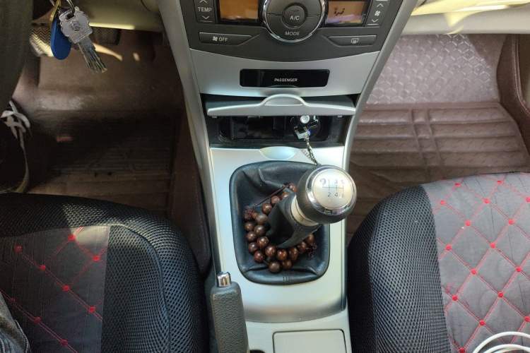 Used Toyota Corolla 2011 1.8L Manual GL-i Gear Lever