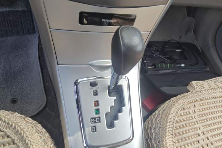 Used Toyota Corolla 2011 1.8L CVT GL-i Gear Lever