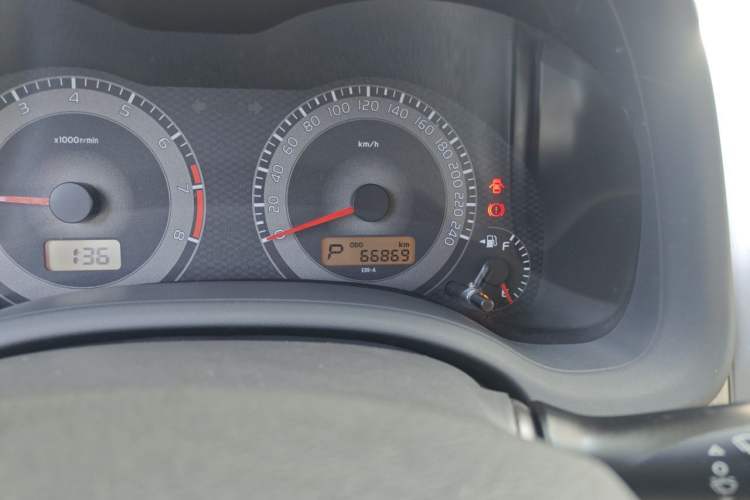 Used Toyota Corolla 2011 1.8L CVT GL-i Odometer Close Up
