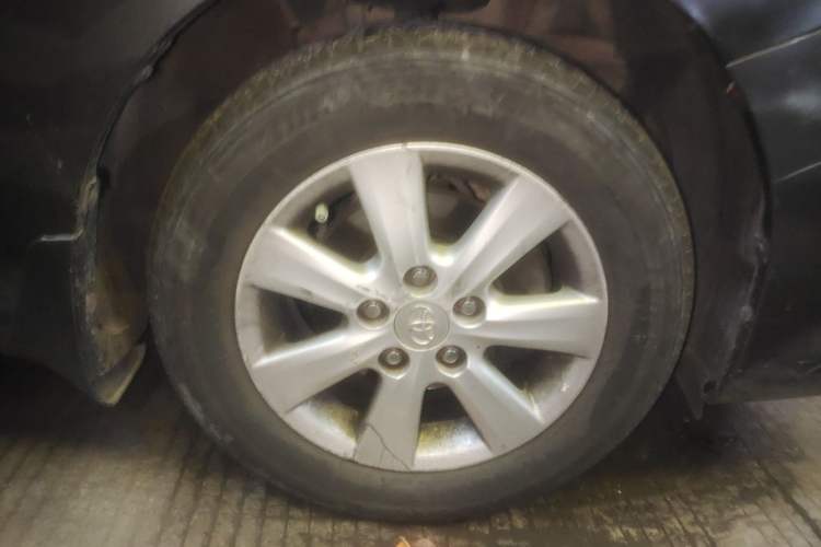 Used Toyota Corolla 2011 1.6L Automatic GL Right Front Wheel Hub