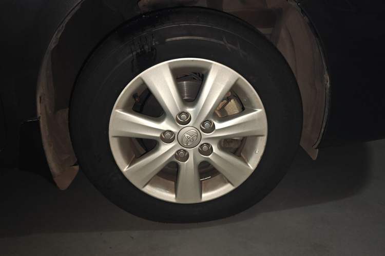 Used Toyota Corolla 2011 1.6L Automatic GL Right Front Wheel Hub