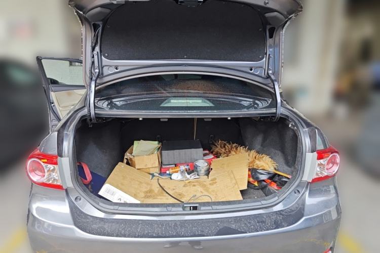 Used Toyota Corolla 2011 1.6L Automatic GL Trunk