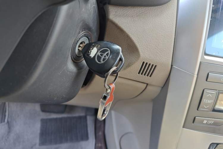 Used Toyota Corolla 2011 1.8L CVT GL-i Vehicle Key