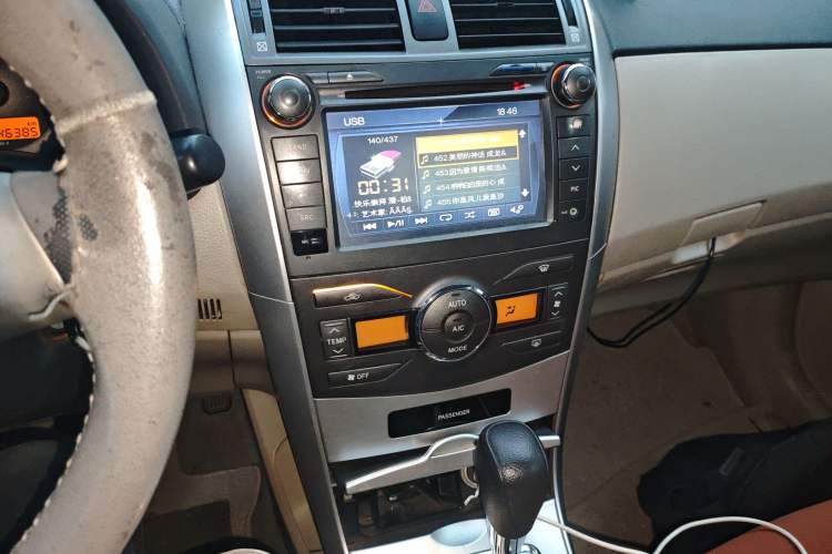Used Toyota Corolla 2011 1.8L CVT GL-i Audio And AC Panel