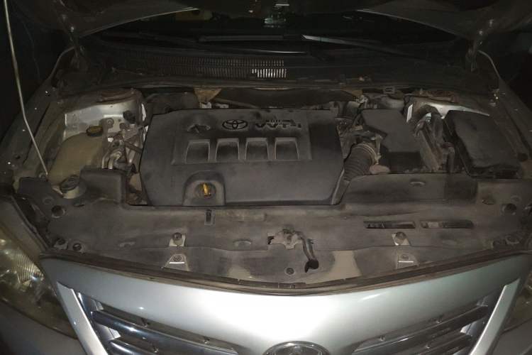 Used Toyota Corolla 2011 1.8L CVT GL-i Engine Bay