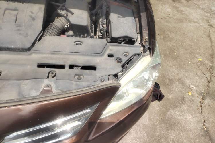 Used Toyota Corolla 2011 1.6L Automatic GL Engine Bay Left