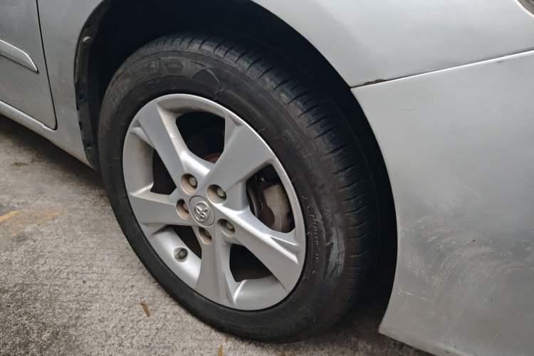 Used Toyota Corolla 2011 1.8L CVT GL-i Right Front Wheel Hub