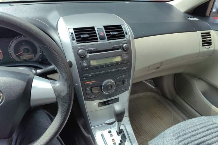 Used Toyota Corolla 2011 1.6L Automatic GL Sunroof Version Audio And AC Panel