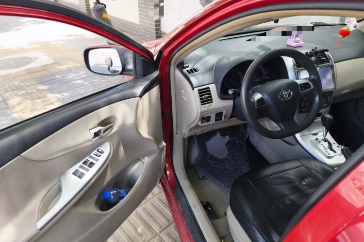 Used Toyota Corolla 2011 1.6L Automatic GL Sunroof Version Driver Seat