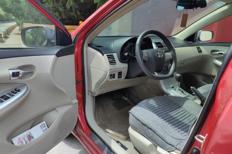Used Toyota Corolla 2011 1.6L Automatic GL Sunroof Version Driver Seat