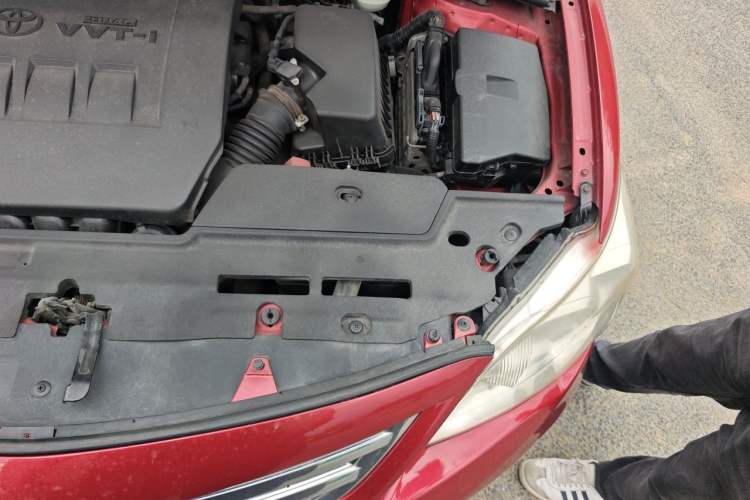 Used Toyota Corolla 2011 1.8L CVT GL-i Engine Bay Left