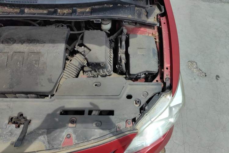Used Toyota Corolla 2011 1.6L Automatic GL Sunroof Version Engine Bay Left