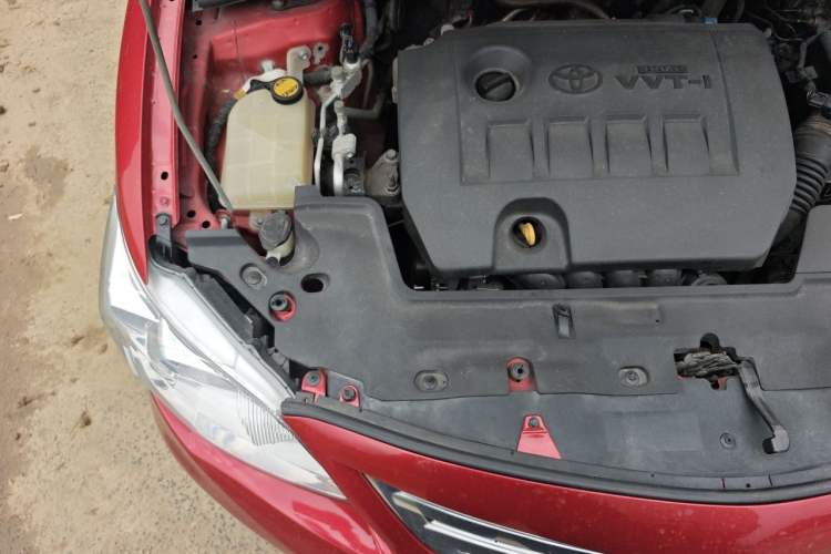 Used Toyota Corolla 2011 1.8L CVT GL-i Engine Bay Right