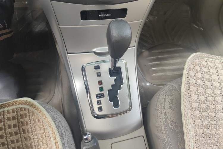 Used Toyota Corolla 2011 1.6L Automatic GL Gear Lever