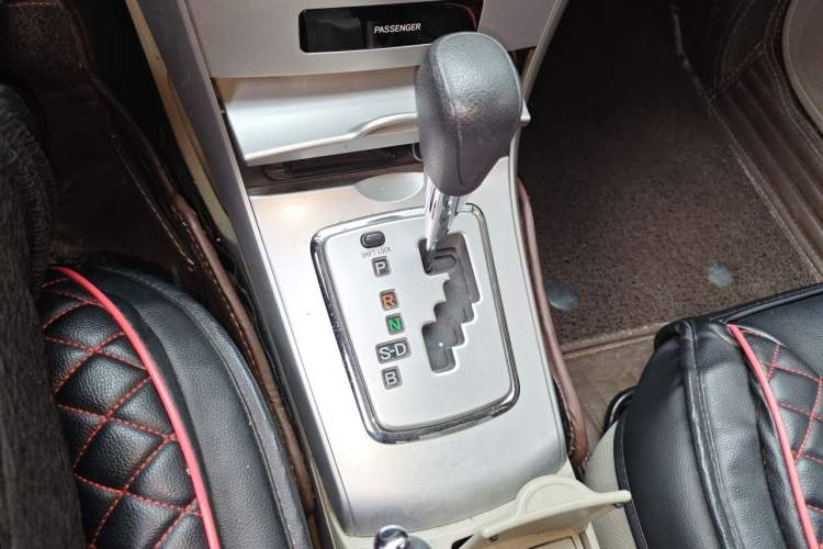 Used Toyota Corolla 2011 1.8L CVT GL-i Gear Lever