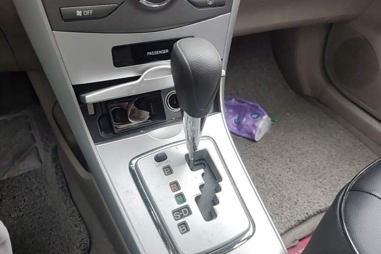 Used Toyota Corolla 2011 1.8L CVT GL-i Gear Lever