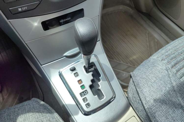 Used Toyota Corolla 2011 1.6L Automatic GL Sunroof Version Gear Lever