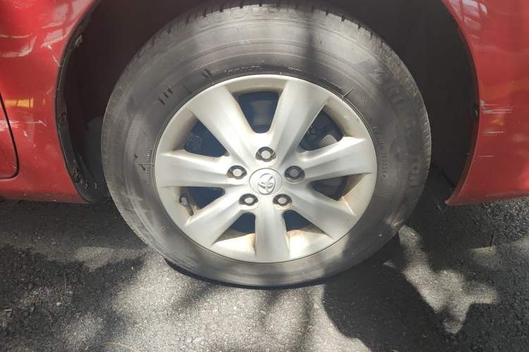 Used Toyota Corolla 2011 1.6L Automatic GL Right Front Wheel Hub