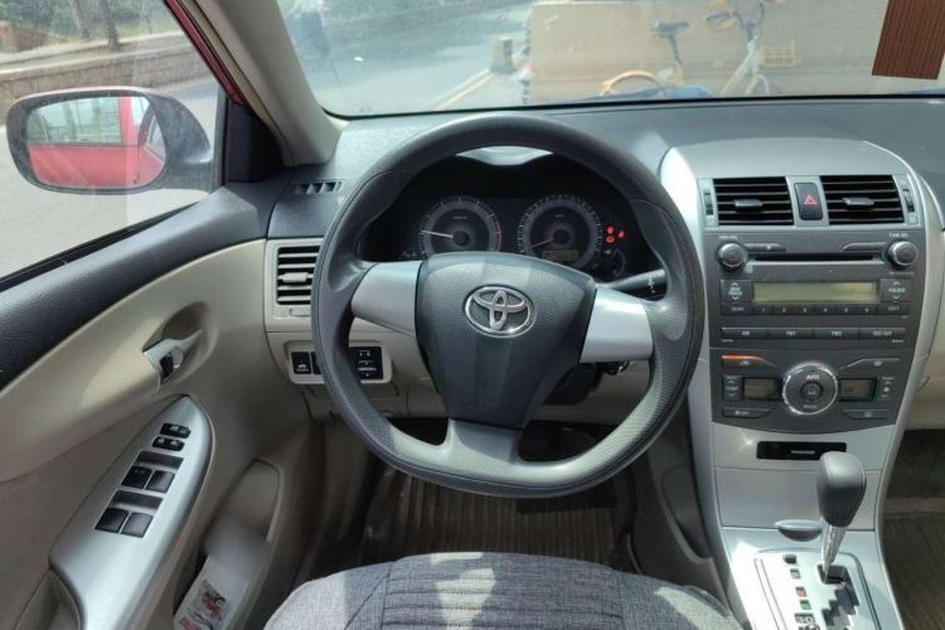 Used Toyota Corolla 2011 1.6L Automatic GL Sunroof Version Steering Wheel