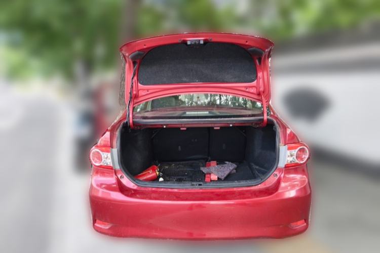 Used Toyota Corolla 2011 1.6L Automatic GL Sunroof Version Trunk