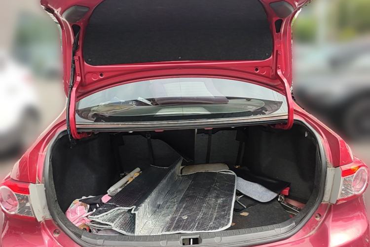 Used Toyota Corolla 2011 1.8L CVT GL-i Trunk
