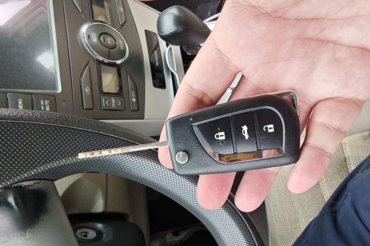 Used Toyota Corolla 2011 1.8L CVT GL-i Vehicle Key