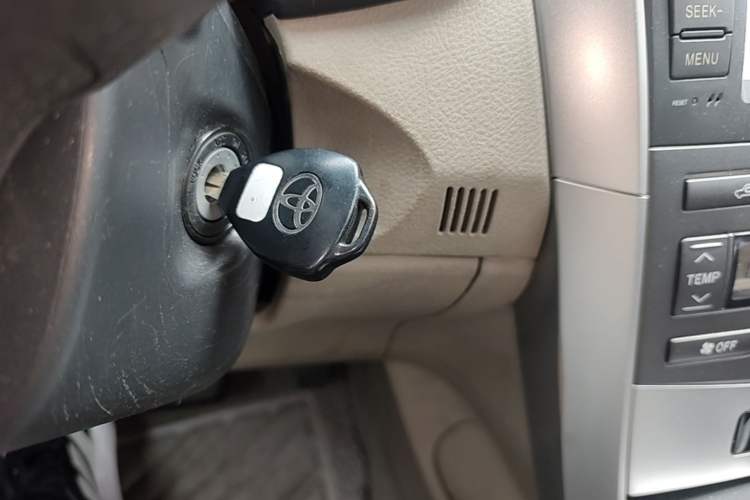 Used Toyota Corolla 2011 1.8L CVT GL-i Vehicle Key