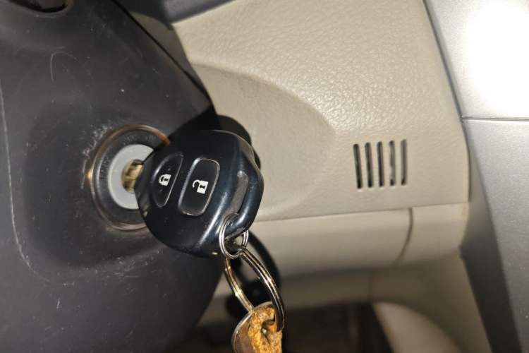 Used Toyota Corolla 2011 1.6L Automatic GL Sunroof Version Vehicle Key