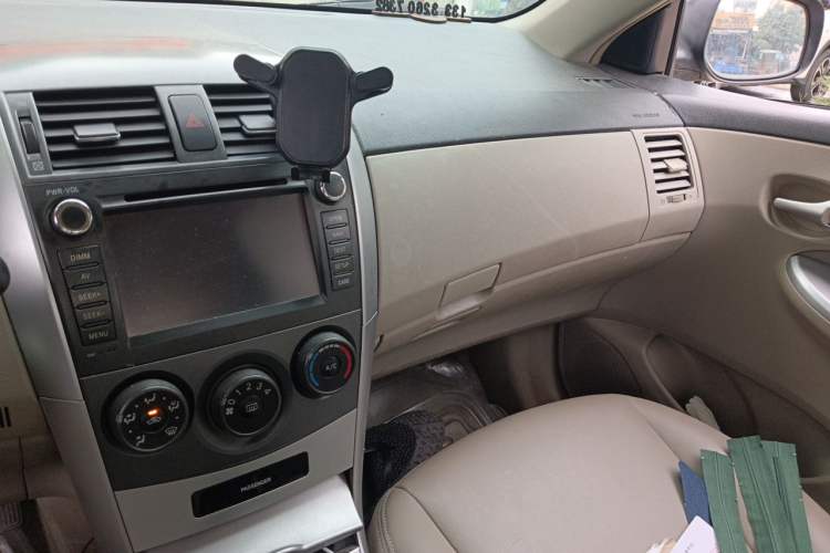 Used Toyota Corolla 2011 1.6L Manual GL Audio And AC Panel