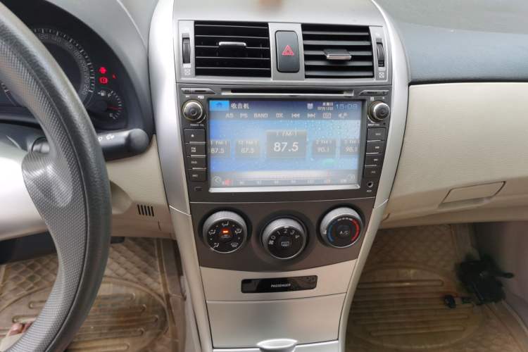 Used Toyota Corolla 2011 1.6L Manual GL Audio And AC Panel