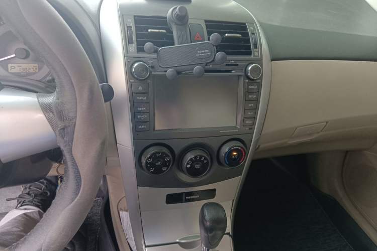 Used Toyota Corolla 2011 Edition Commemorative 1.6L Automatic GL Audio And AC Panel