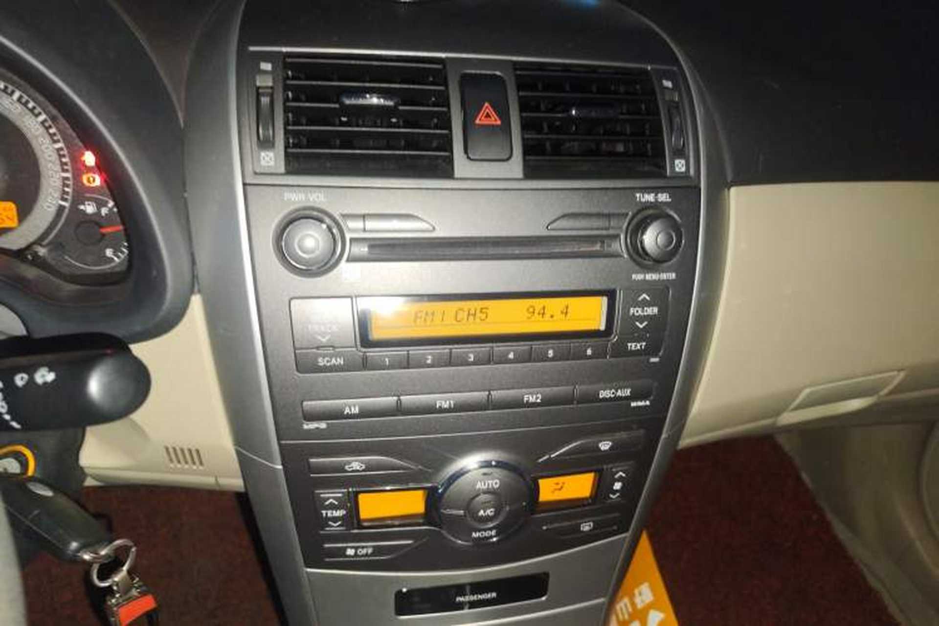 Used Toyota Corolla 2011 Edition Commemorative 1.6L Automatic GL Audio And AC Panel