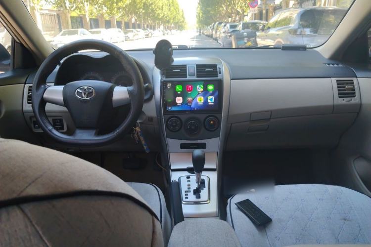 Used Toyota Corolla 2011 1.6L Automatic GL Center Console