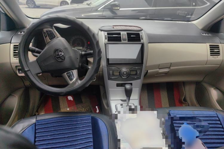 Used Toyota Corolla 2011 Edition Commemorative 1.6L Automatic GL Center Console