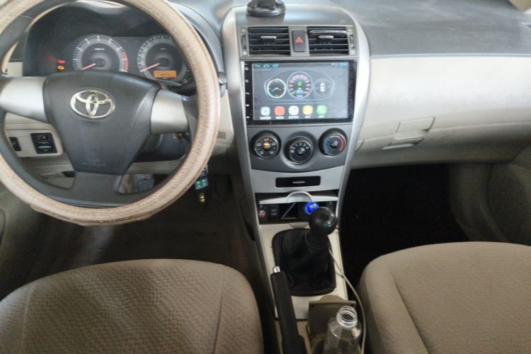 Used Toyota Corolla 2011 1.6L Manual GL Center Console