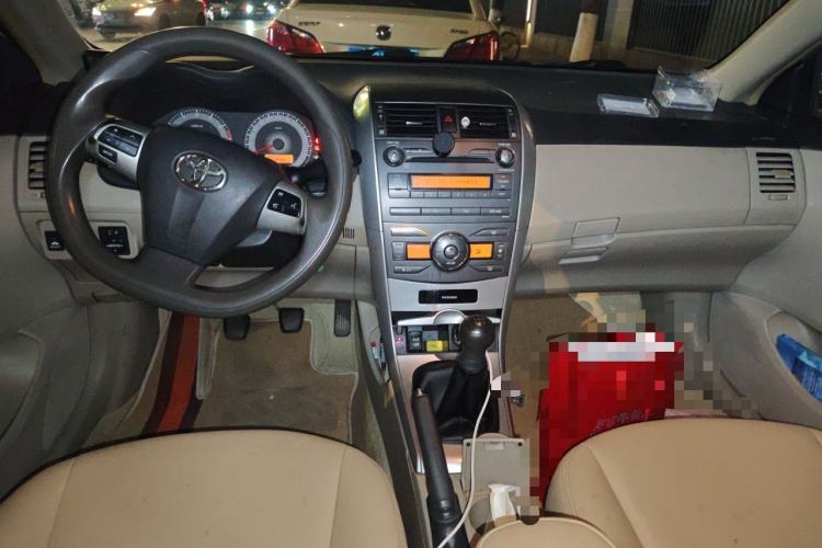 Used Toyota Corolla 2011 Commemorative Edition 1.6L Manual GL Center Console