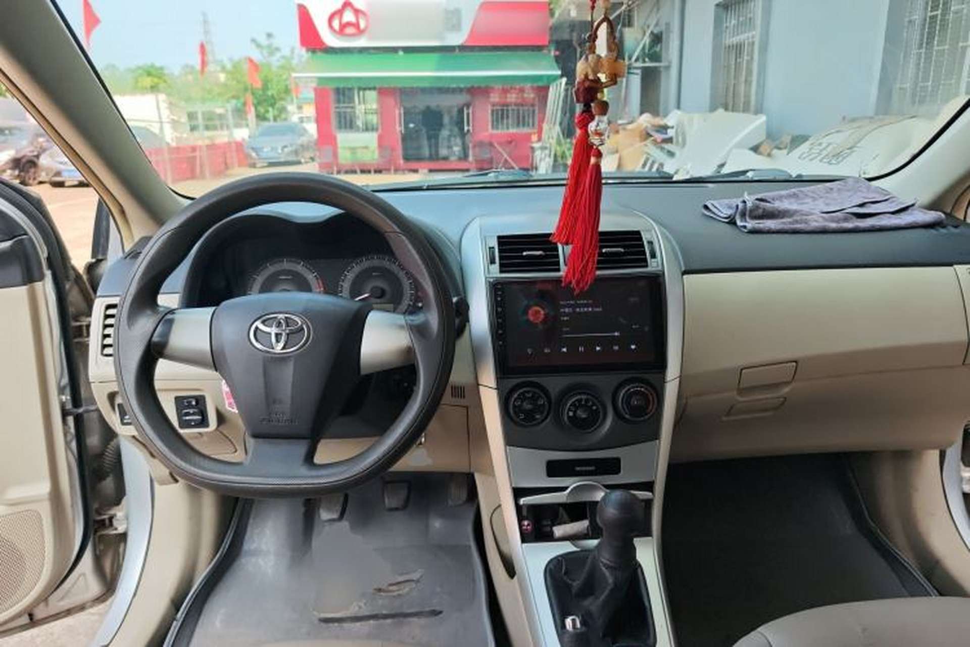 Used Toyota Corolla 2011 1.6L Manual GL Center Console